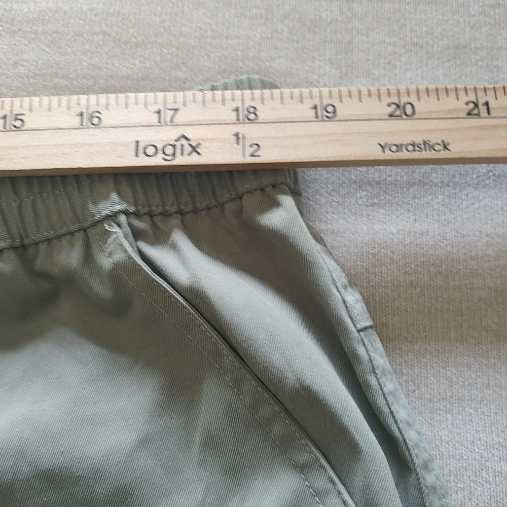 Calvin Klein Performance Men Cargo Shorts Sage Green Size 40 Elastic Waist 8.5in - Picture 3 of 4